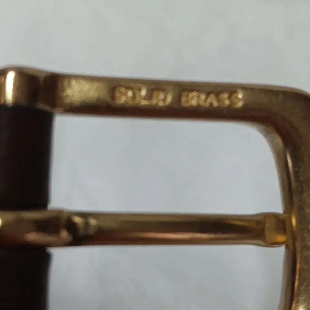 Eddie Bauer Brown Italian Leather Belt  Solid Brass Buckle Center Stitch Italy